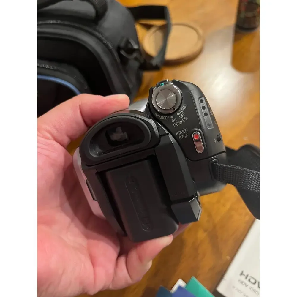 SONY HDR-HC7 Handycam Camcorder HDV MiniDV Full‎ HD 1080 Video Camera SteadyShot